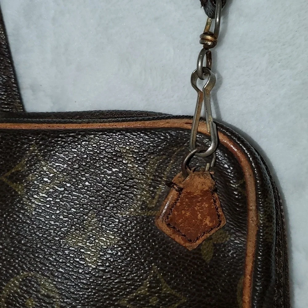 Louis Vuitton Monogram Crossbody Purse